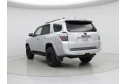 $32998 : Toyota 4Runner 2021 4x4 SR5 thumbnail