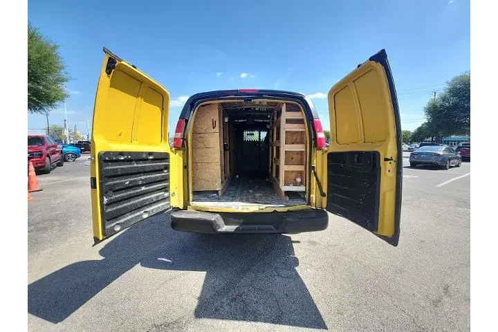 $16996 : Chevrolet Express 2021 2500 image 8