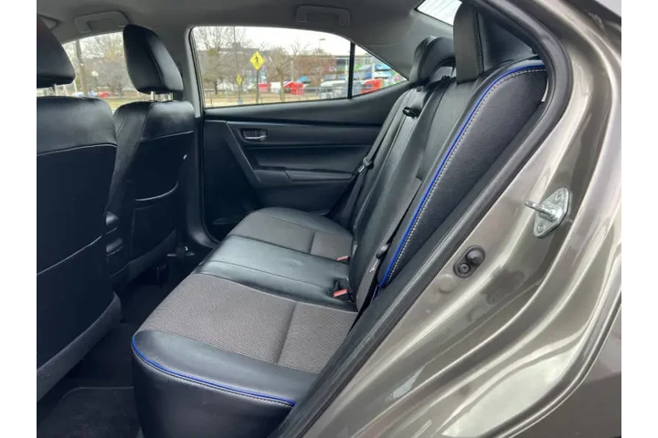 $11900 : 2017 Corolla SE image 10