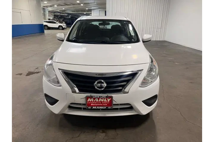 $8074 : Nissan Versa 2019 image 8