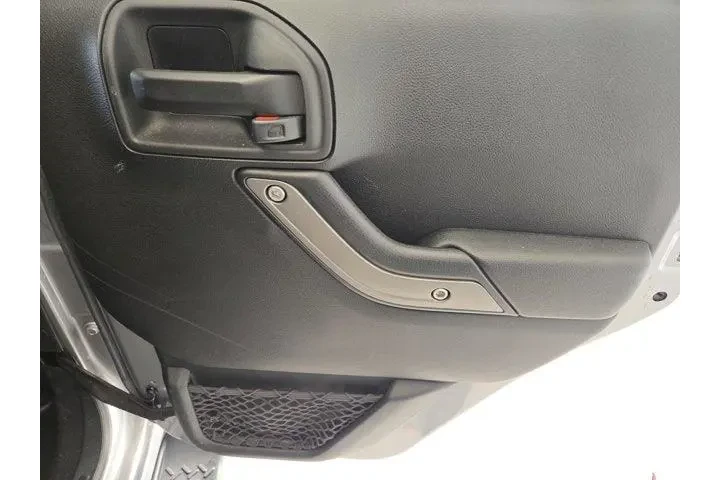 Jeep Wrangler Unlimited 2017 image 6