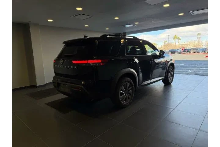 $29984 : Nissan Pathfinder 2025 SV 4d image 5