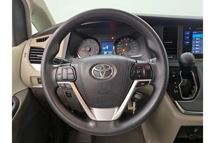 $24998 : Toyota Sienna 2016 LE 7-Pass image 10
