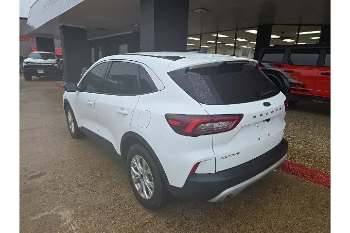 $19883 : Ford Escape Hybrid 2023 Acti image 2