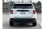 $35990 : Ford Explorer 2021 AWD ST 4d thumbnail