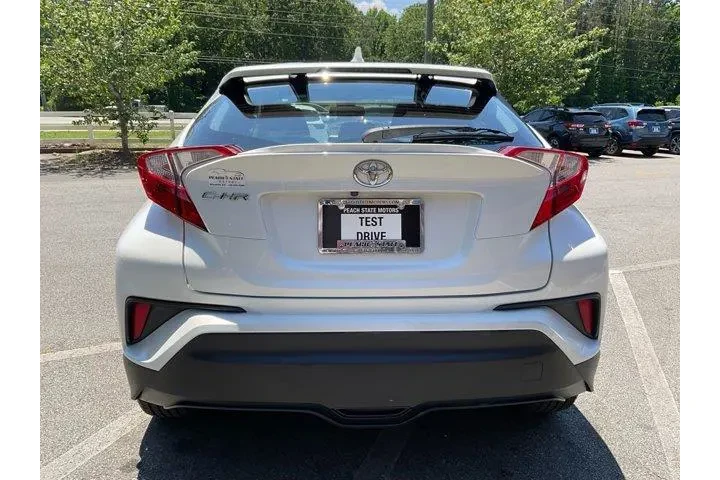 $13285 : Toyota C-HR 2019 LE 4dr Cros image 6