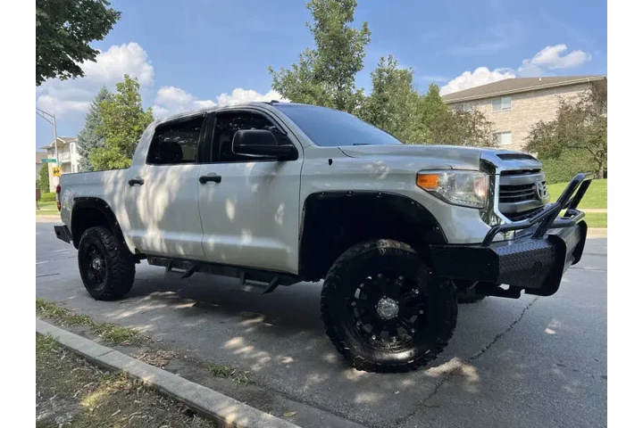 $21997 : 2015 Tundra SR5 image 9