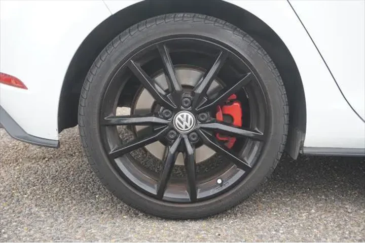 $24995 : Volkswagen Golf GTI 2021 S 4 image 6