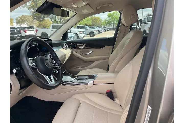 $32701 : Mercedes-Benz GLC 2022 GLC 3 image 5