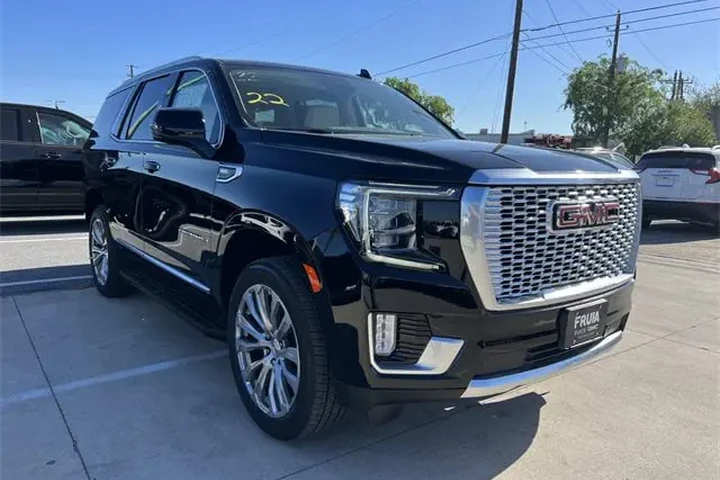 $89865 : 2024 GMC Yukon Denali image 3