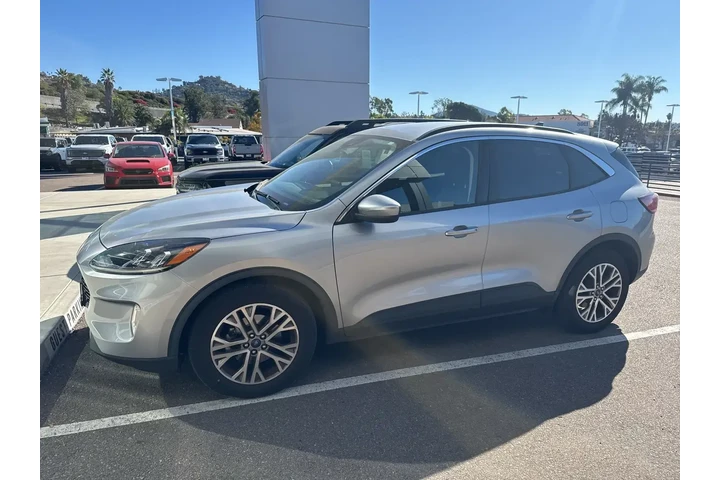 $21900 : Ford Escape 2022 SEL 4dr SUV image 1