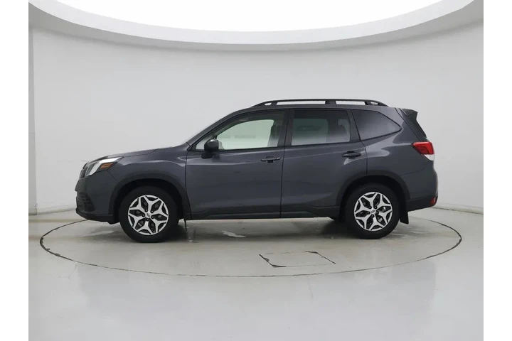 $28998 : Subaru Forester 2023 AWD Pre image 3