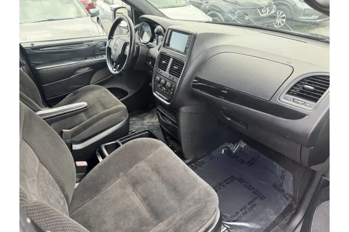 $6497 : 2018 Grand Caravan SE Plus image 4