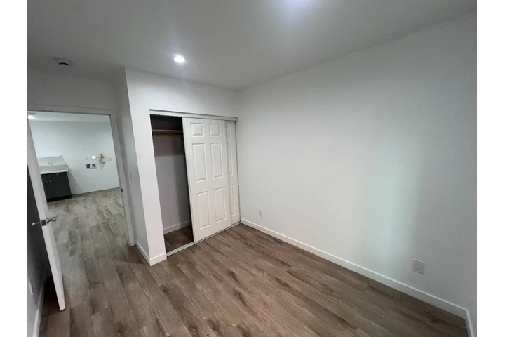 $1 : SE RENTA 2 Recamaras!!! image 5