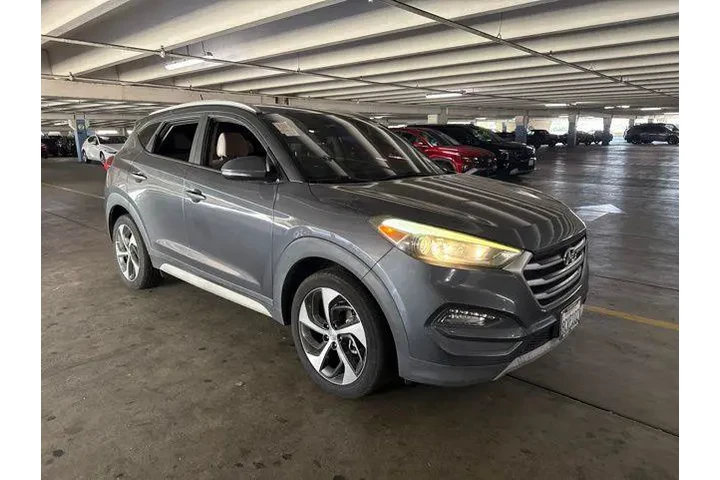 $15995 : Hyundai TUCSON 2017 Sport 4d image 1