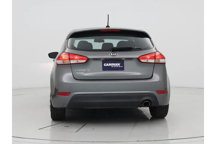 $10998 : Kia Forte5 2016 LX 4dr Hatch image 6
