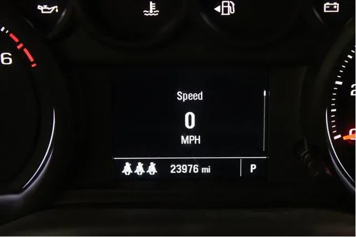 $39940 : Chevrolet Silverado 1500 202 image 10