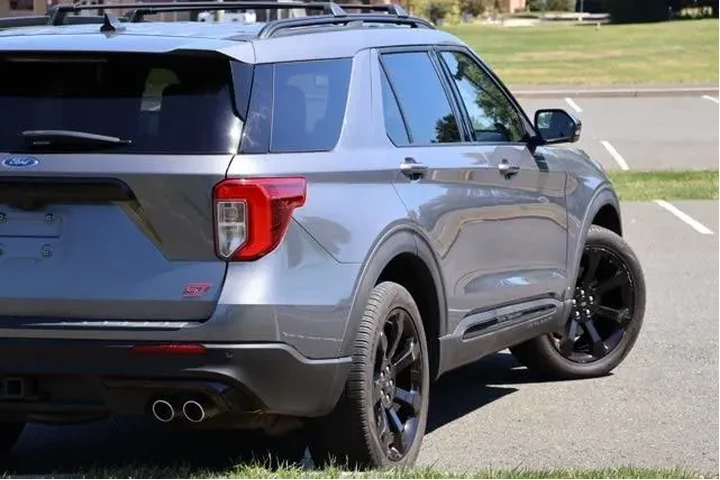 $39495 : Ford Explorer 2022 AWD ST 4d image 6