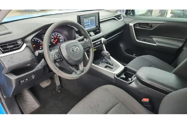 $22692 : Toyota RAV4 2019 LE 4dr SUV image 9