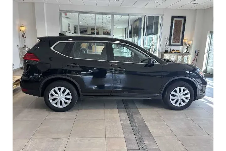 $10973 : Nissan Rogue 2017 S 4dr Cros image 2