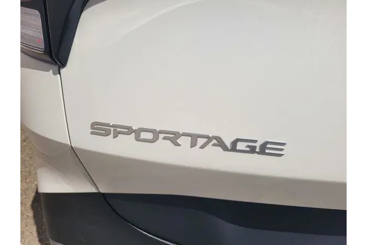 $31126 : Kia Sportage Plug-In Hybrid image 7