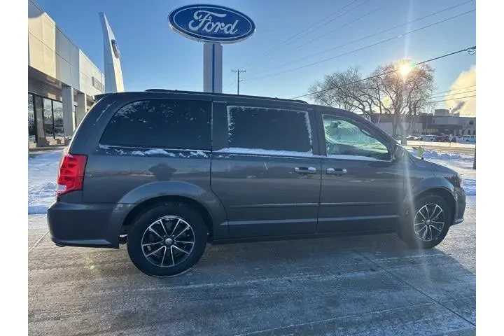 $9000 : Dodge Grand Caravan 2017 GT image 8