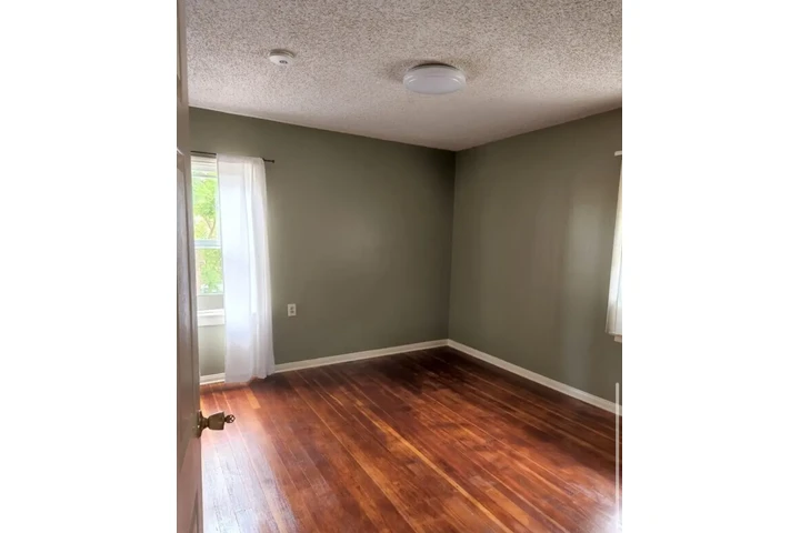 $3300 : 1315 W 36th PI Los Angeles, CA image 3