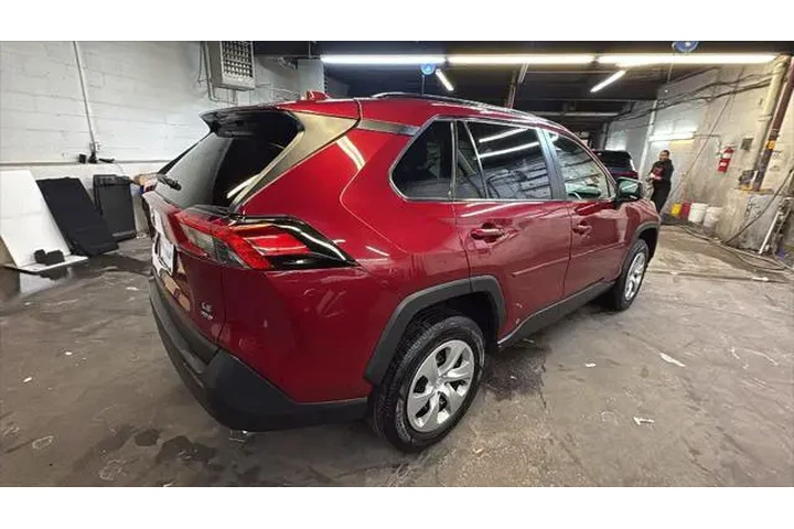 $17865 : Toyota RAV4 2021 AWD LE 4dr image 5