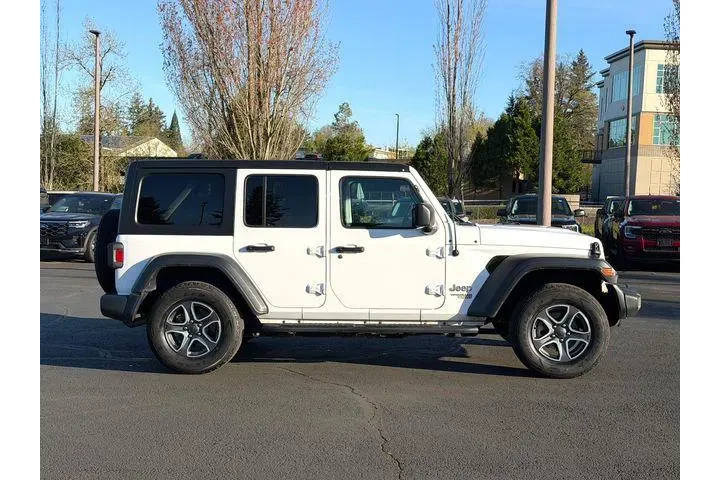 $27995 : Jeep Wrangler Unlimited 2020 image 3