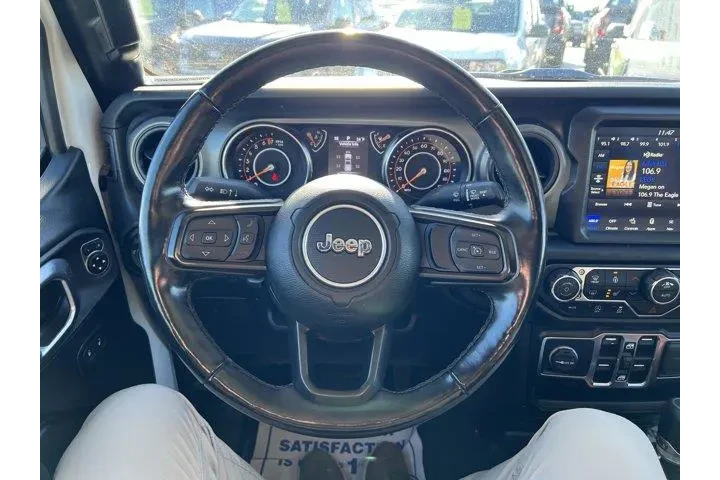 $31999 : Jeep Gladiator 2022 4x4 Alti image 9