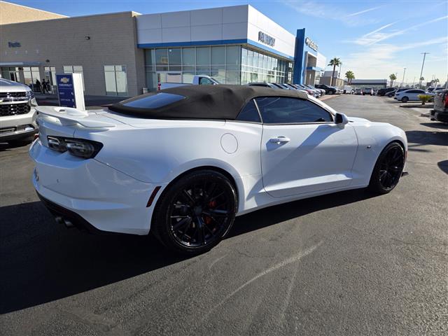 $53741 : Pre-Owned 2024 Camaro 2SS image 6