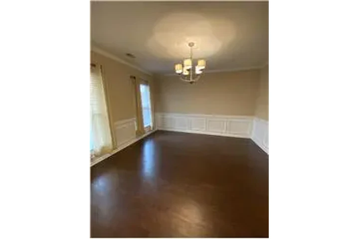 $3100 : Rental property with 5 bedro image 3