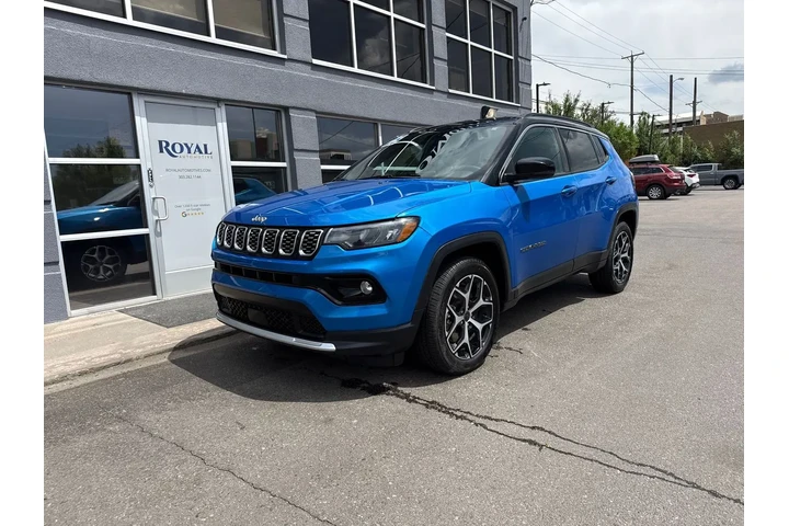 $24995 : 2025 Compass Limited 4x4 image 2