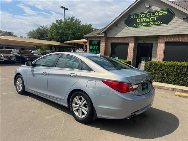 $8788 : 2012 HYUNDAI SONATA 4dr Sdn 2 image 9