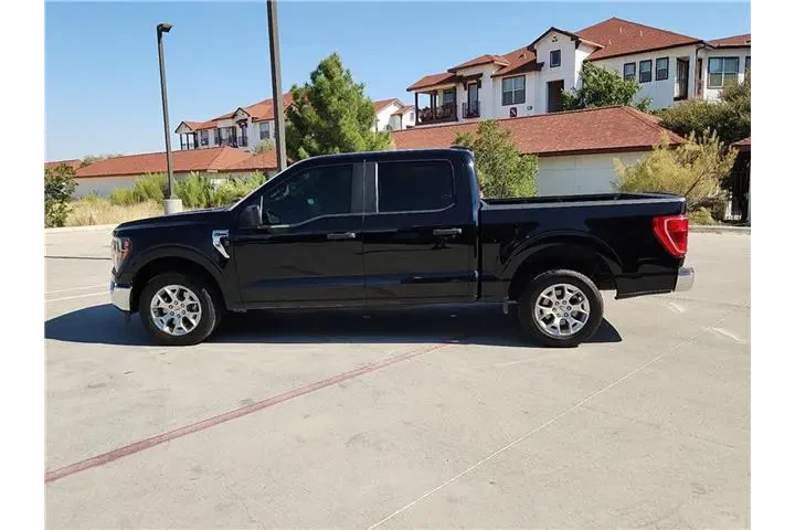 $37852 : Ford F-150 2023 4x2 XL 4dr S image 2