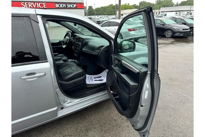 $7450 : 2019 Grand Caravan GT Wagon image 8