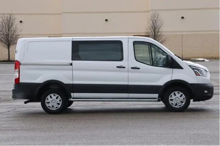$28950 : Ford Transit 2023 250 3dr SW image 8