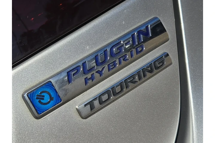 Honda Clarity Plug-In Hybrid image 8