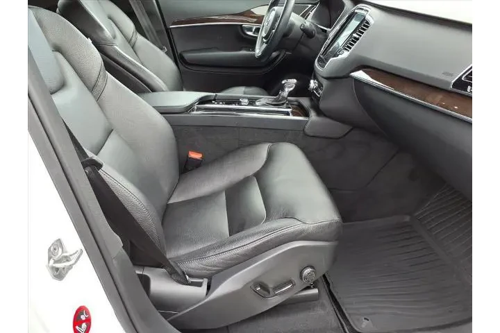 $20995 : Volvo XC90 2018 AWD T6 Momen image 9