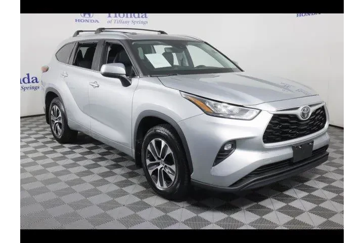 $27875 : Toyota Highlander 2020 AWD X image 1