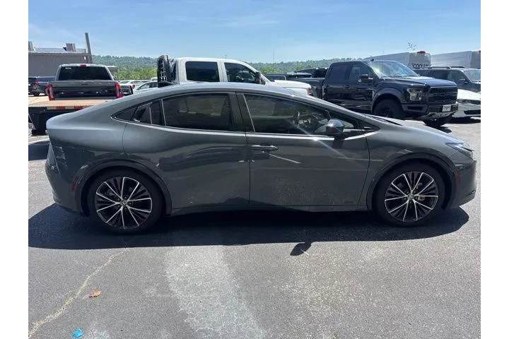 $30990 : Toyota Prius 2023 AWD LE 4dr image 7