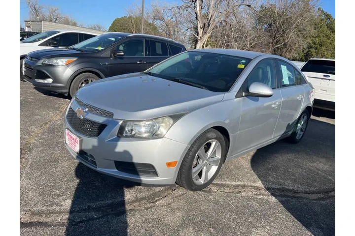 2013 Cruze 2LT Auto image 2