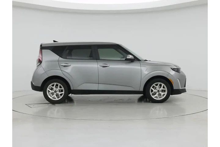 $17998 : Kia Soul 2023 LX 4dr Crossov image 7