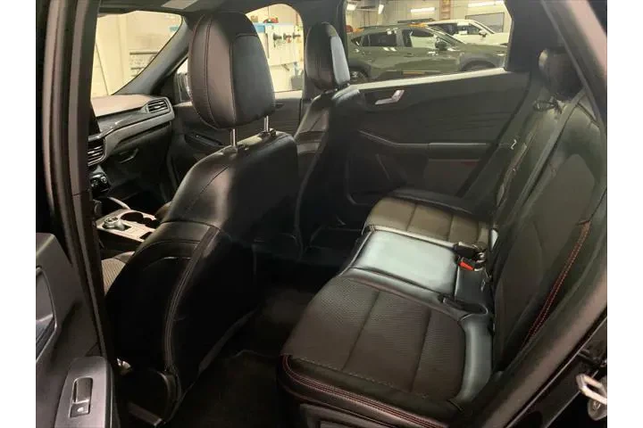 $29788 : Ford Escape 2023 AWD ST-Line image 9