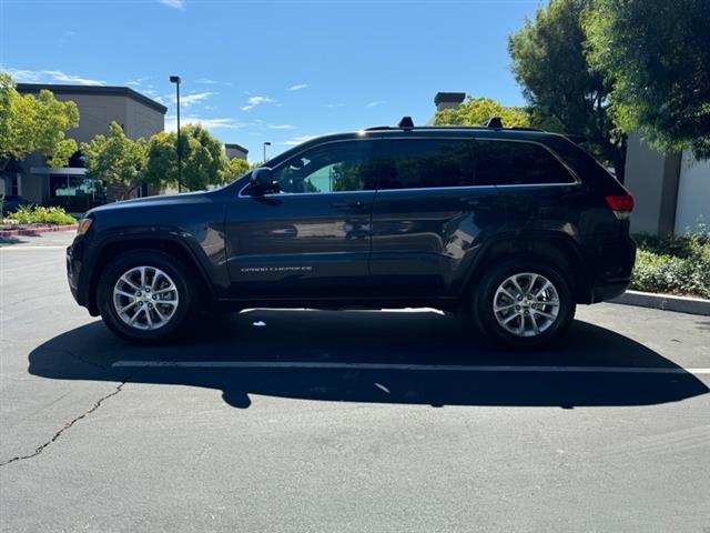 2015 Grand Cherokee Laredo 2WD image 8