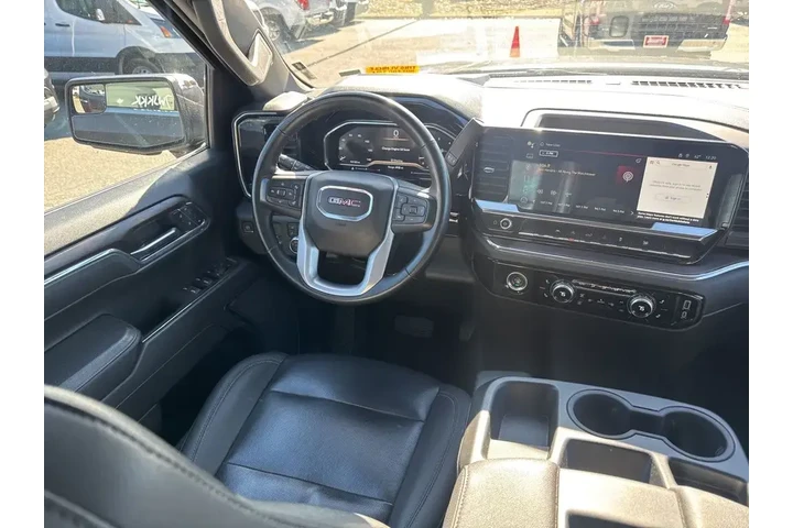 $35827 : GMC Sierra 1500 2024 4x2 SLT image 10