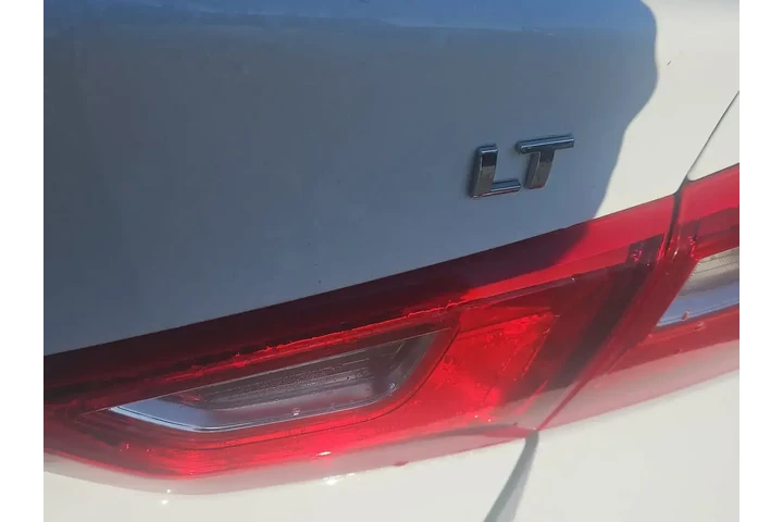 $18000 : Chevrolet Malibu 2024 LT 4dr image 9