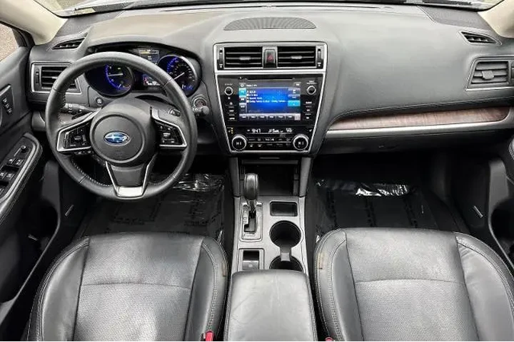 $17500 : Subaru Outback 2018 AWD 2.5i image 5