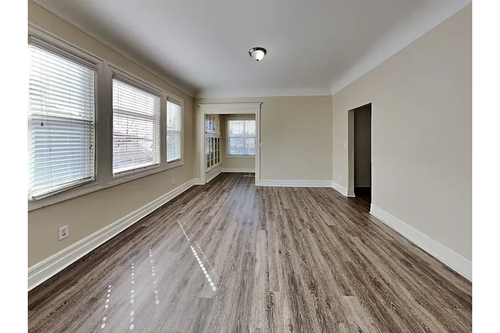 $2500 : SINGLE FAMILY HOME image 5