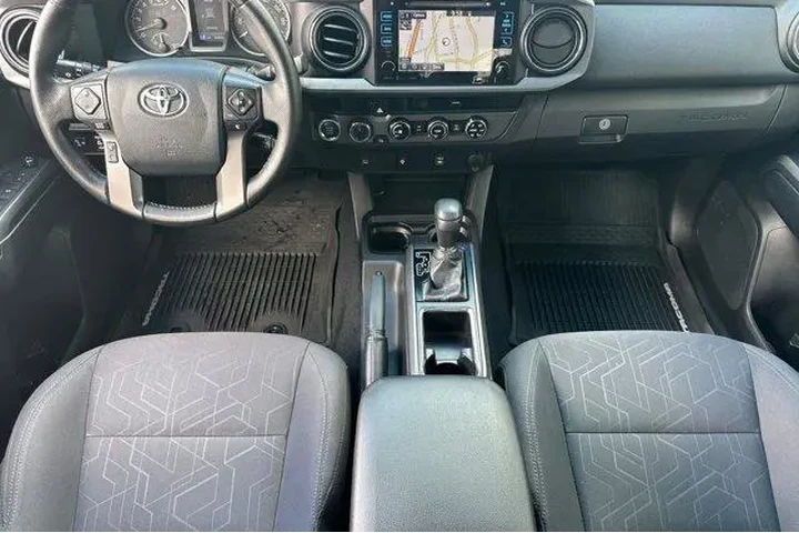 $28000 : Toyota Tacoma 2016 4x4 TRD O image 6